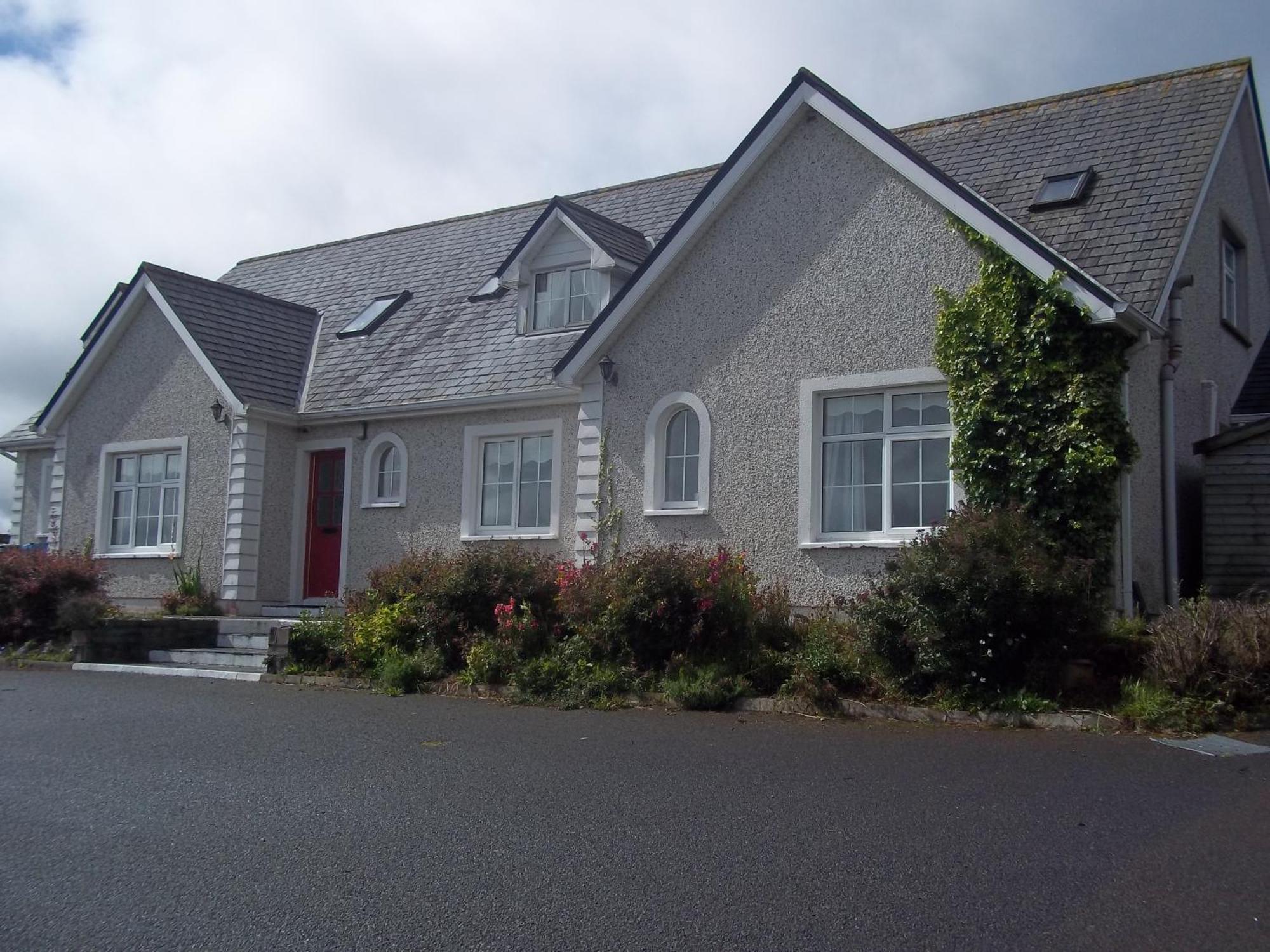 Nephin Lodge Westport Exterior photo